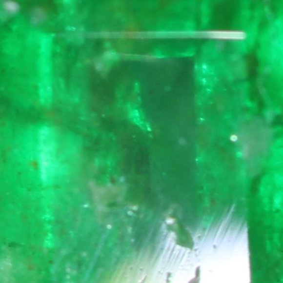 Emerald 1.51ct Solid 22K Yellow Gold Ring - Picture 3 of 9